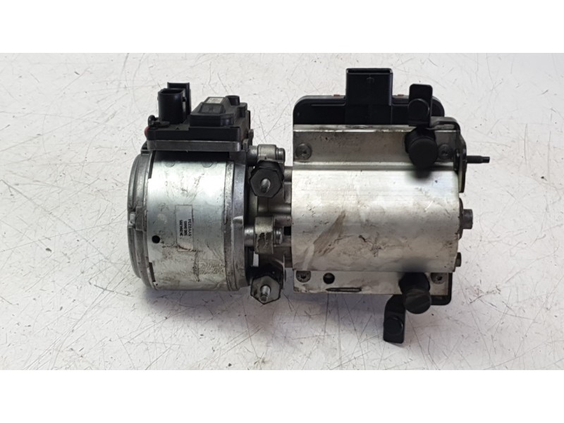 Recambio de bomba suspension para citroën c5 iii (rd_) 2.0 hdi 140 referencia OEM IAM 9654068680  