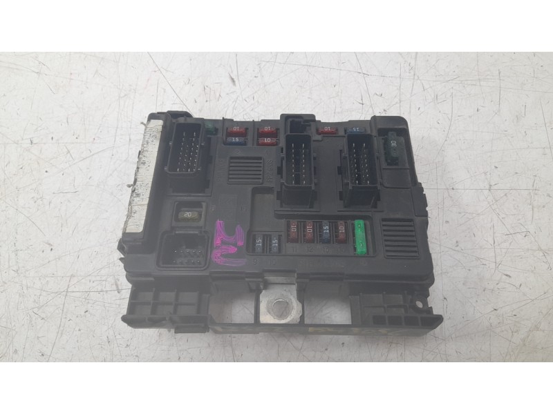 Recambio de caja reles / fusibles para citroën c5 i (dc_) 2.0 hdi (dcrhzb, dcrhze) referencia OEM IAM 9643498680  