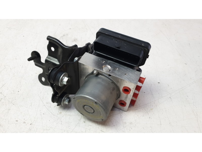 Recambio de abs para toyota corolla fastback (_e21_) 1.8 hybrid (zwe211) referencia OEM IAM   