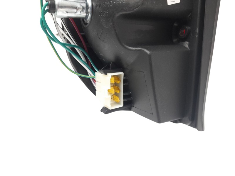 Recambio de piloto trasero derecho para ford ranger (er) referencia OEM IAM UH7751150A  103F10281710