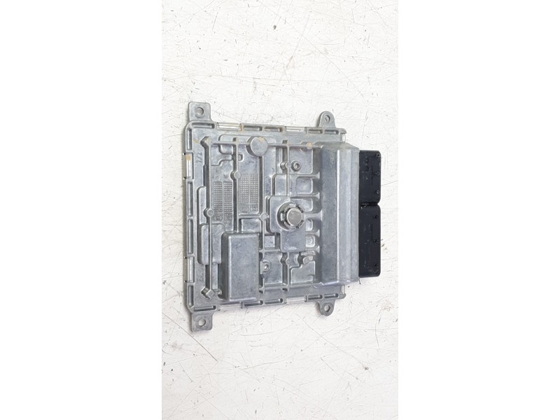 Recambio de centralita motor uce para mercedes-benz cla-klasse (bm 118) cla 250 e (118.385) referencia OEM IAM A2829003200  