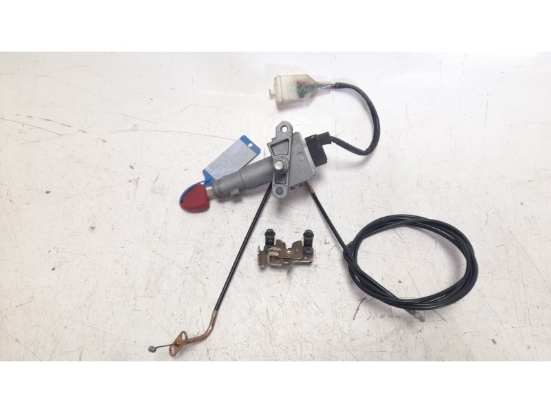Recambio de conmutador de arranque para lambretta v200 special flex special flex referencia OEM IAM 35010N14000  