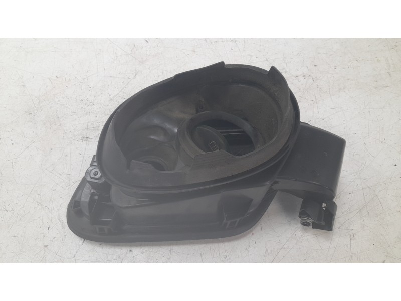 Recambio de tapa exterior combustible para bmw 1 (f40) 118 d referencia OEM IAM 51177454413  