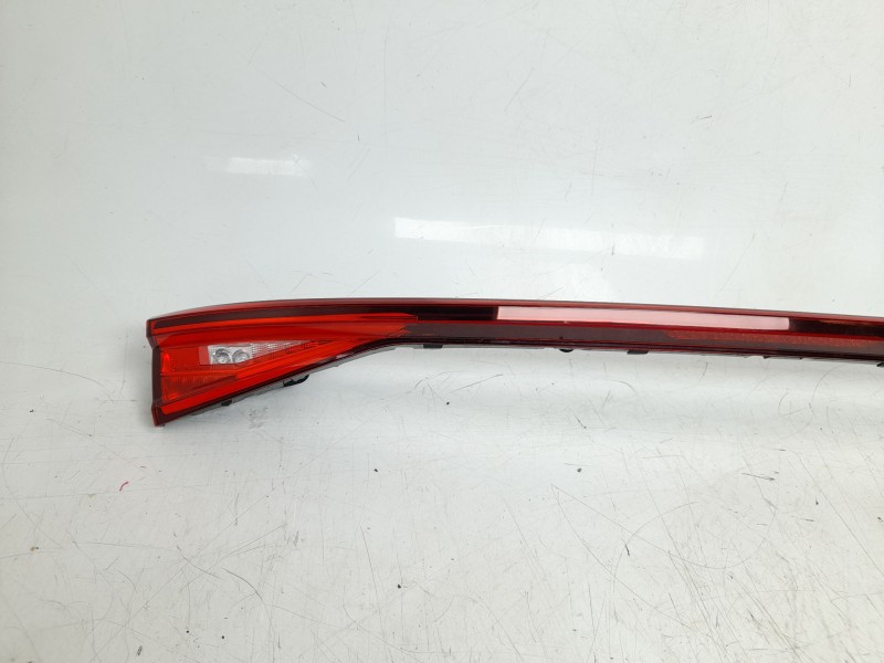 Recambio de piloto trasero central para seat leon (kl1, klg) 1.0 tsi referencia OEM IAM 5FA945093B  
