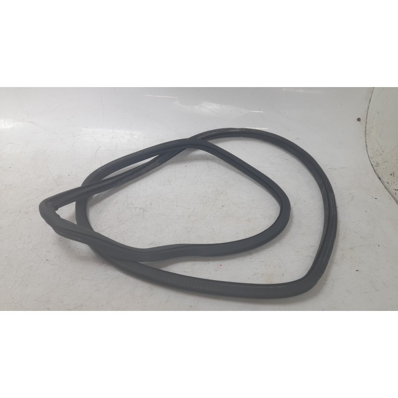 Recambio de gomas contorno puerta para mercedes-benz eqb (x243) eqb 250+ (243.602) referencia OEM IAM A2476920000  