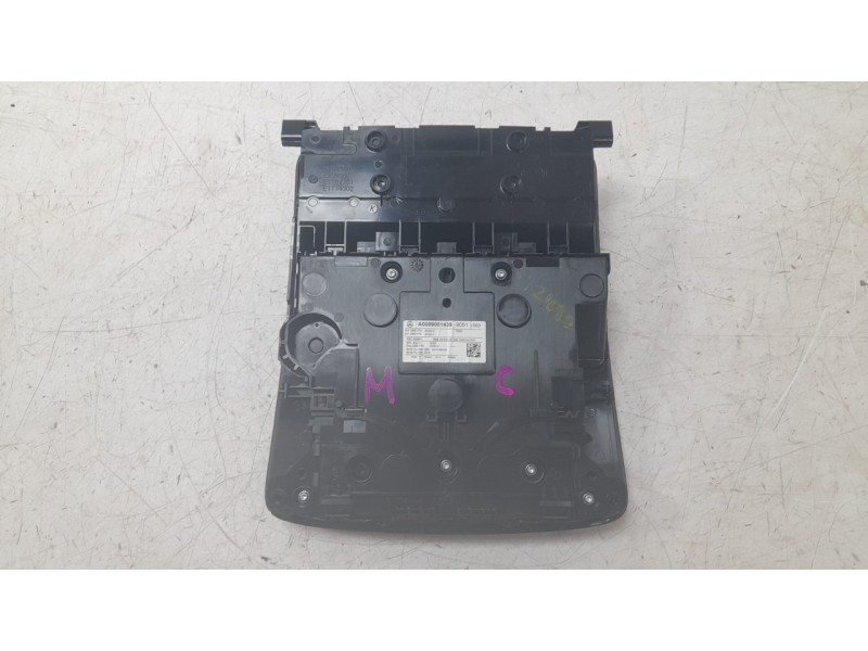 Recambio de luz interior para mercedes-benz eqb (x243) eqb 250+ (243.602) referencia OEM IAM 00090014399051  