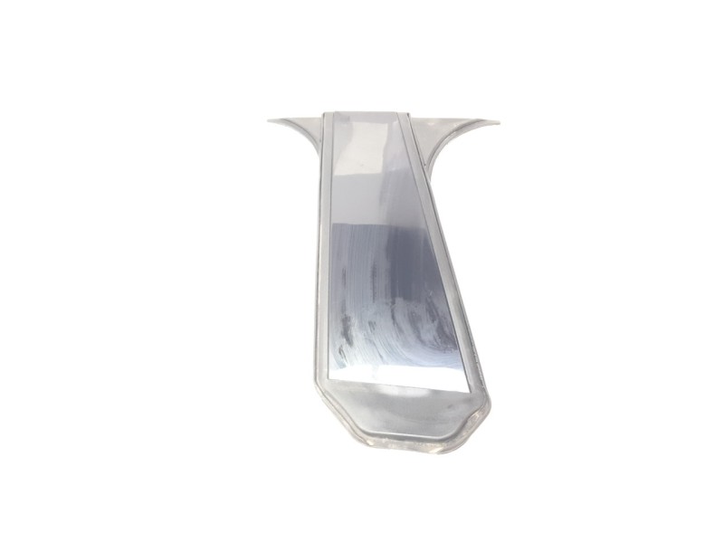 Recambio de moldura para mercedes-benz cla-klasse (bm 118) cla 250 e (118.385) referencia OEM IAM A1186980200  