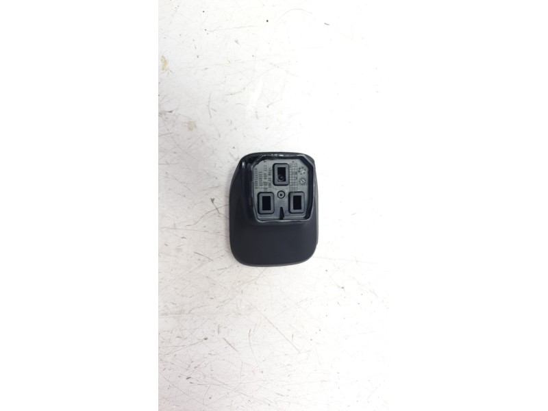 Recambio de apoyabrazos central para mercedes-benz cla-klasse (bm 118) cla 250 e (118.385) referencia OEM IAM A1776805202  
