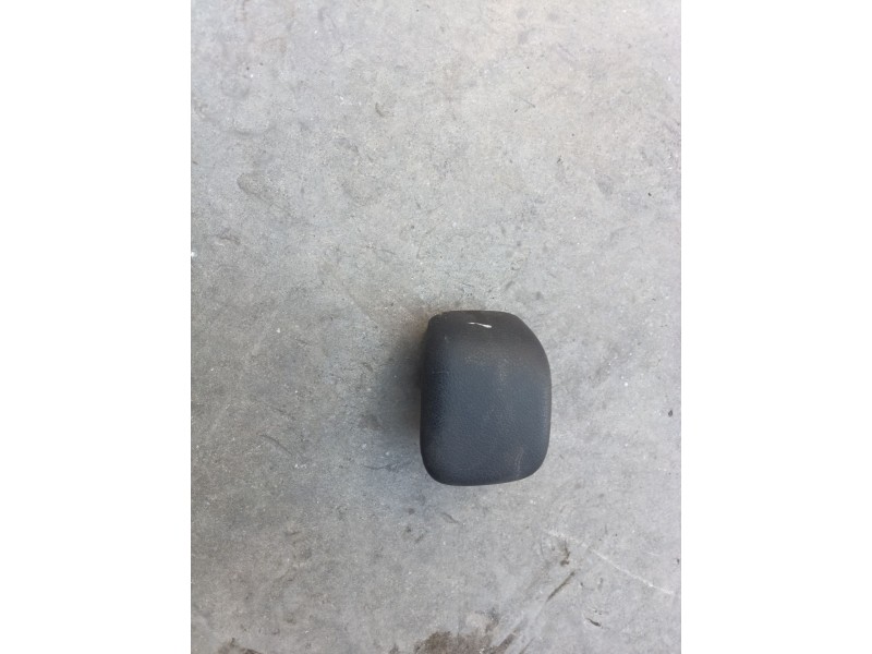 Recambio de apoyabrazos central para mercedes-benz cla-klasse (bm 118) cla 250 e (118.385) referencia OEM IAM A1776805202  