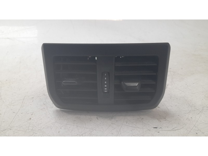 Recambio de rejilla aireadora para bmw 1 (f40) 118 d referencia OEM IAM 6828272  