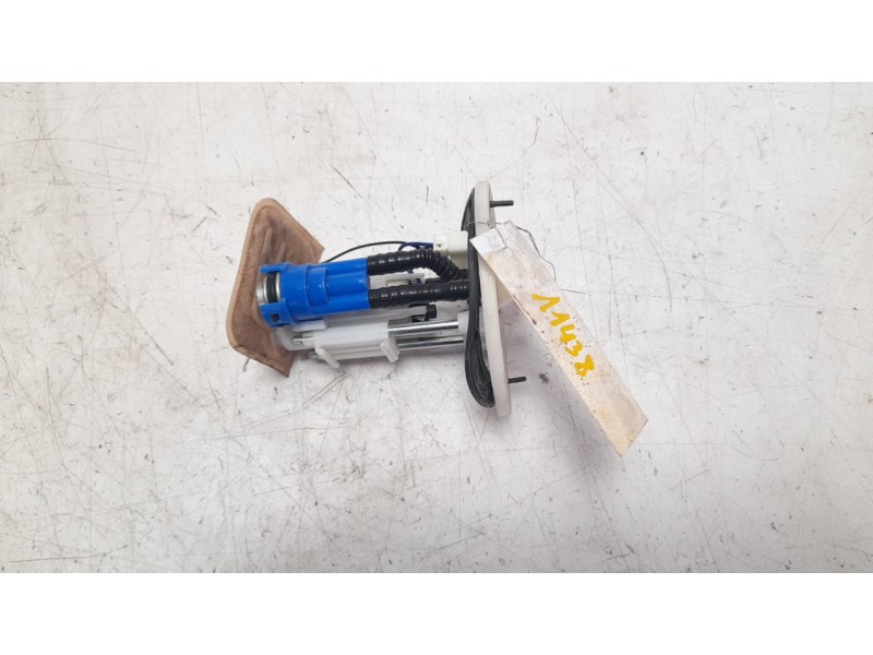 Recambio de bomba combustible para lambretta v200 special flex special flex referencia OEM IAM 16700H460001  