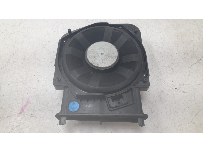 Recambio de subwoofer para bmw 1 (f40) 118 d referencia OEM IAM 927806606 16014910 