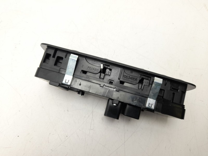Recambio de mando elevalunas delantero izquierdo para maserati ghibli iii (m157) 3.0 s q4 referencia OEM IAM 670025406  