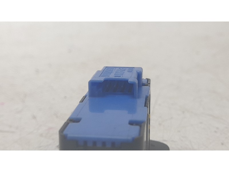 Recambio de interruptor para bmw 1 (f40) 118 d referencia OEM IAM 6131927511902  