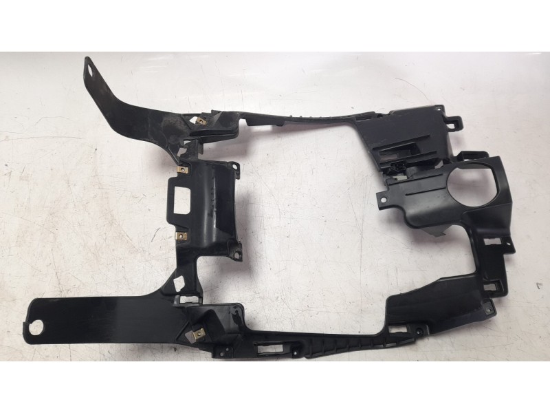 Recambio de moldura para lambretta v200 special flex special flex referencia OEM IAM 81151XK10000  