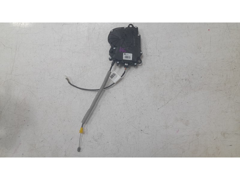 Recambio de motor cierre centralizado porton para bmw 1 (f40) 118 d referencia OEM IAM 746170708  