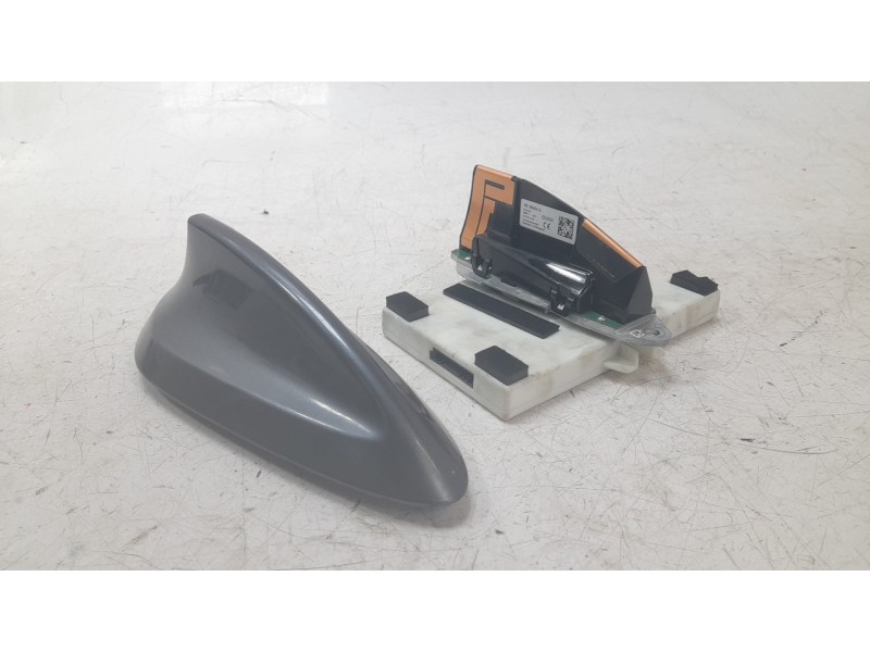 Recambio de antena para bmw 1 (f40) 118 d referencia OEM IAM 55076010  
