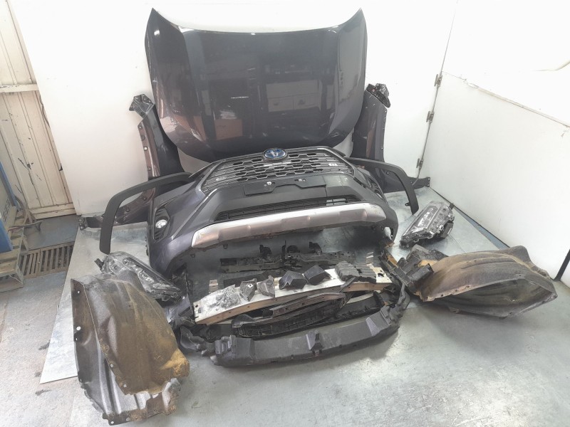 Recambio de morro completo para toyota rav4 hybrid 4x2 advance referencia OEM IAM 521194A916  