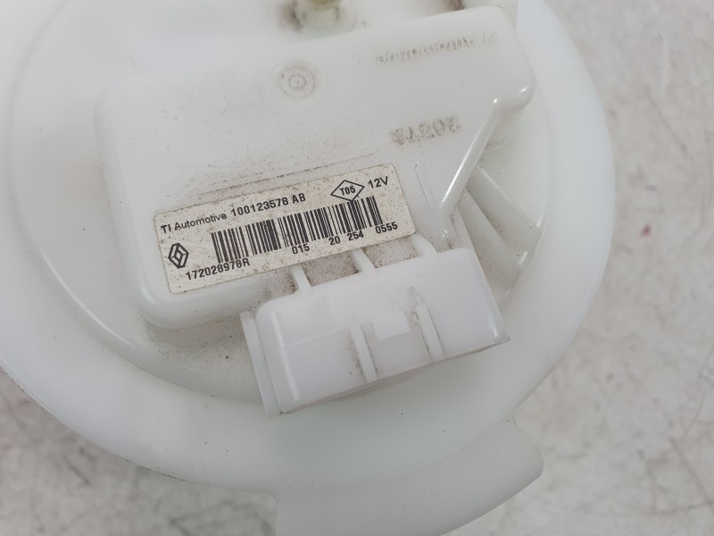 Recambio de bomba combustible para nissan juke (f16_) dig-t 117 referencia OEM IAM 100123578  