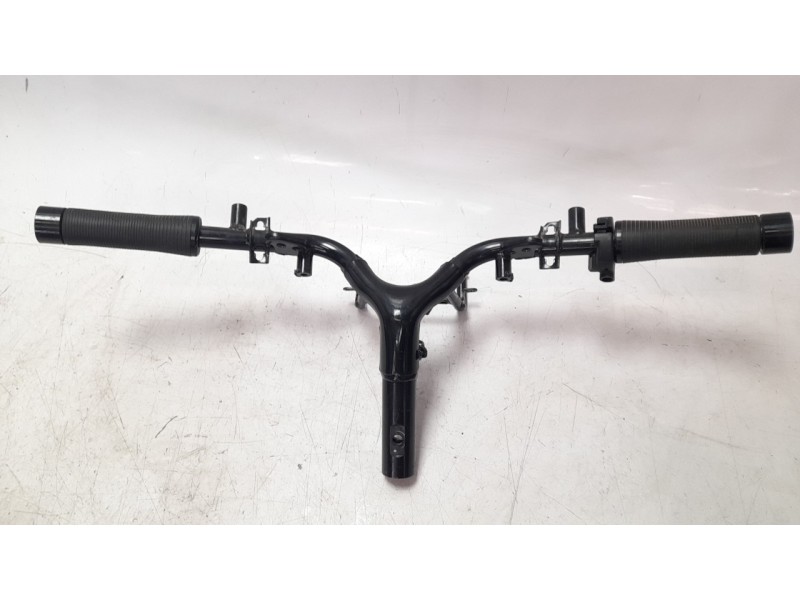 Recambio de manillar para lambretta v200 special flex special flex referencia OEM IAM 53100N14000  
