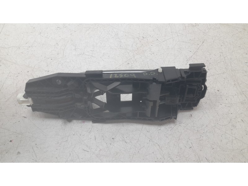 Recambio de maneta exterior delantera derecha para skoda octavia iv (nx3, nn3, pv3) 2.0 tdi referencia OEM IAM 8Y0837240A  