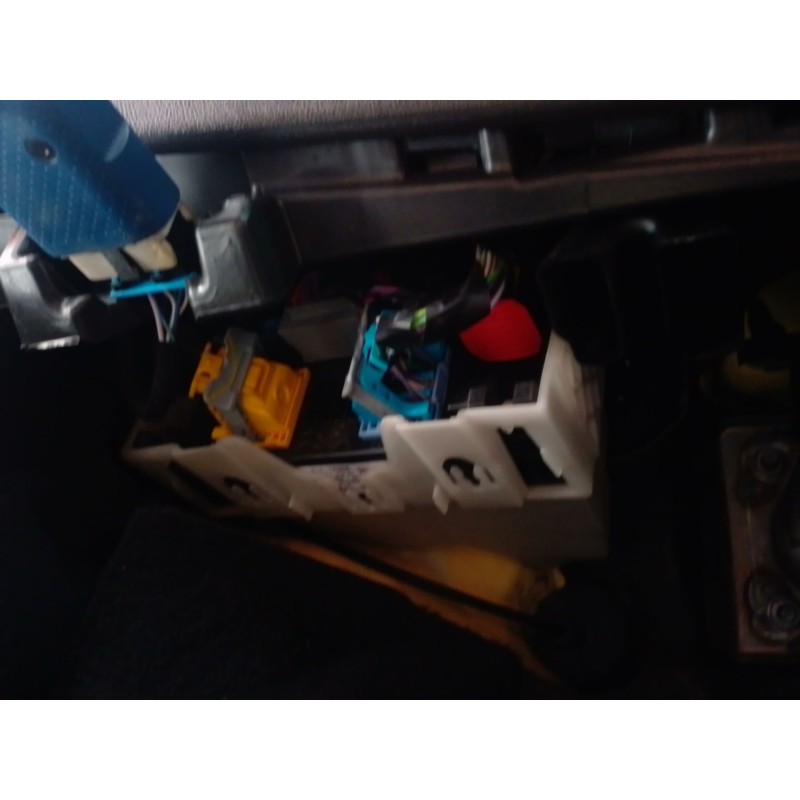 Recambio de caja reles / fusibles para opel crossland x / crossland (p17, p2qo) 1.2 (75) referencia OEM IAM   