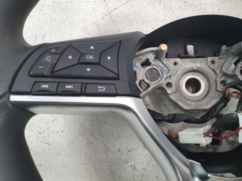 Recambio de volante para nissan juke (f16_) dig-t 117 referencia OEM IAM 484306PA0D  