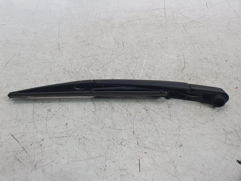 Recambio de brazo limpia trasero para nissan juke (f16_) dig-t 117 referencia OEM IAM BRAZO  