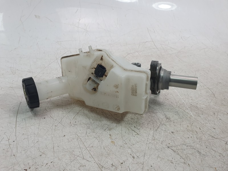 Recambio de bomba freno para nissan juke (f16_) dig-t 117 referencia OEM IAM 460117786R  