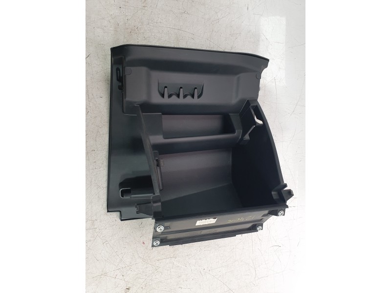 Recambio de guantera para nissan juke (f16_) dig-t 117 referencia OEM IAM 68520HS00A  