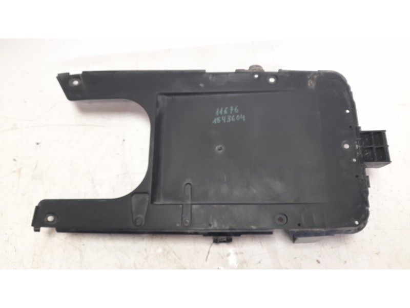 Recambio de moldura para honda pcx 125 pcx 125 referencia OEM IAM 64530K1ZJ102  
