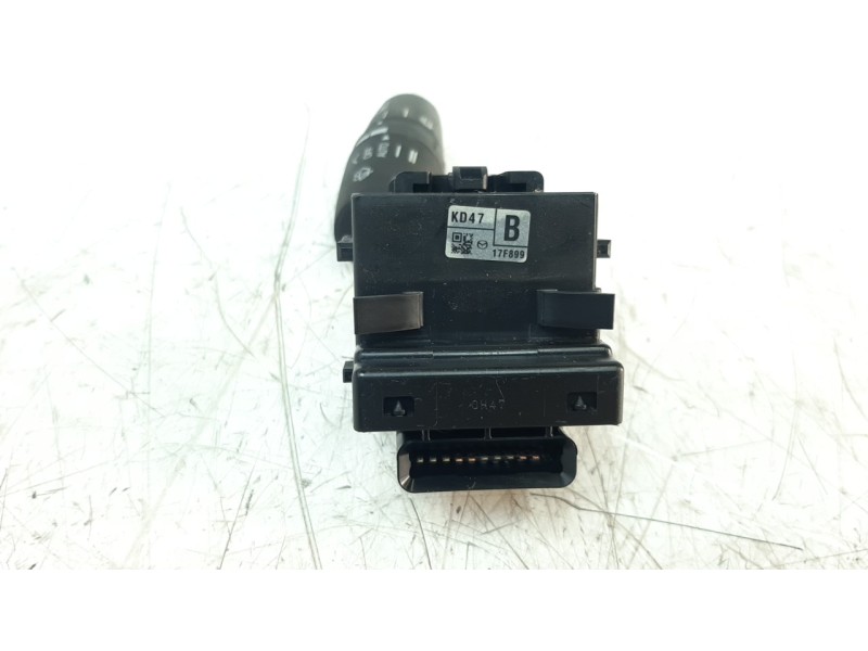 Recambio de mando limpia para mazda cx-3 2.0 cat referencia OEM IAM KD4717F899  