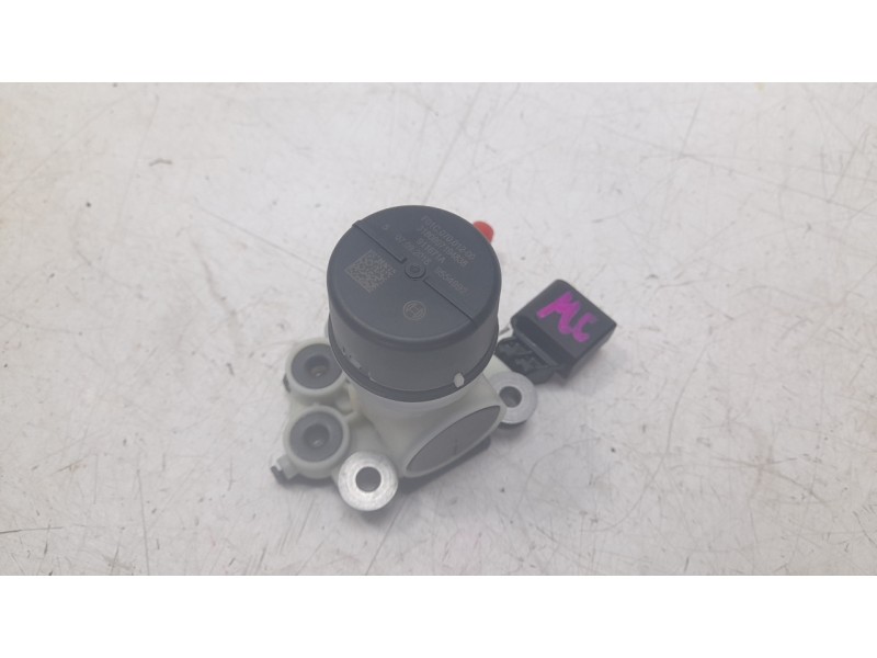 Recambio de bomba combustible para volkswagen amarok referencia OEM IAM F01C070012 9554992 