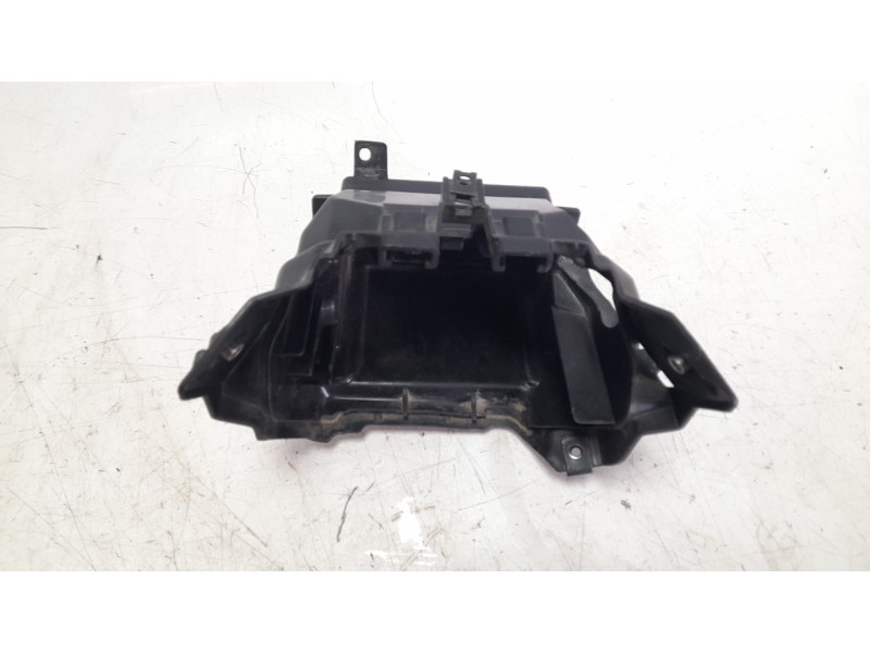 Recambio de moldura para honda pcx 125 pcx 125 referencia OEM IAM 81320K1ZJ101  
