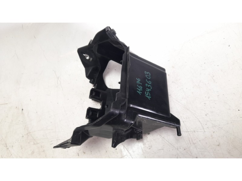 Recambio de moldura para honda pcx 125 pcx 125 referencia OEM IAM 81320K1ZJ101  