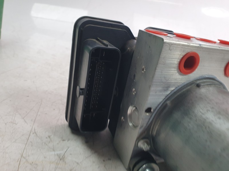 Recambio de abs para nissan juke (f16_) dig-t 117 referencia OEM IAM 476606905R  