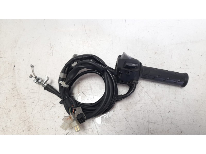 Recambio de piña luces derecha para honda pcx 125 pcx 125 referencia OEM IAM 35160K1ZJ12  