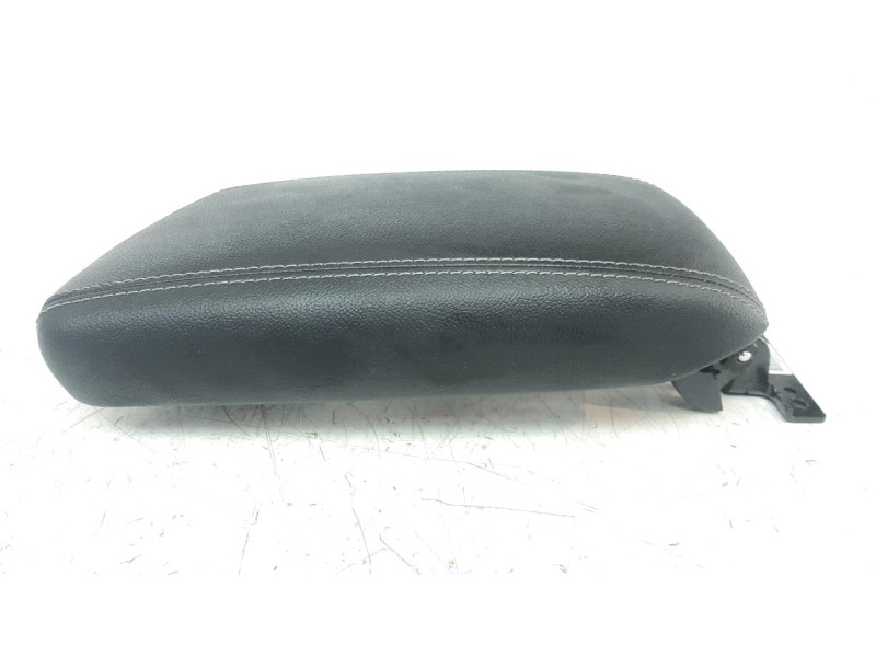 Recambio de apoyabrazos central para kia niro referencia OEM IAM 84660G5000CN1  