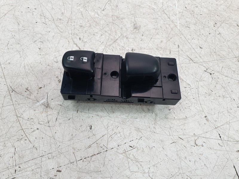 Recambio de mando elevalunas delantero derecho para nissan juke (f16_) dig-t 117 referencia OEM IAM 254116LA0A  