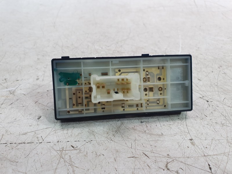 Recambio de mando elevalunas delantero derecho para nissan juke (f16_) dig-t 117 referencia OEM IAM 254116LA0A  