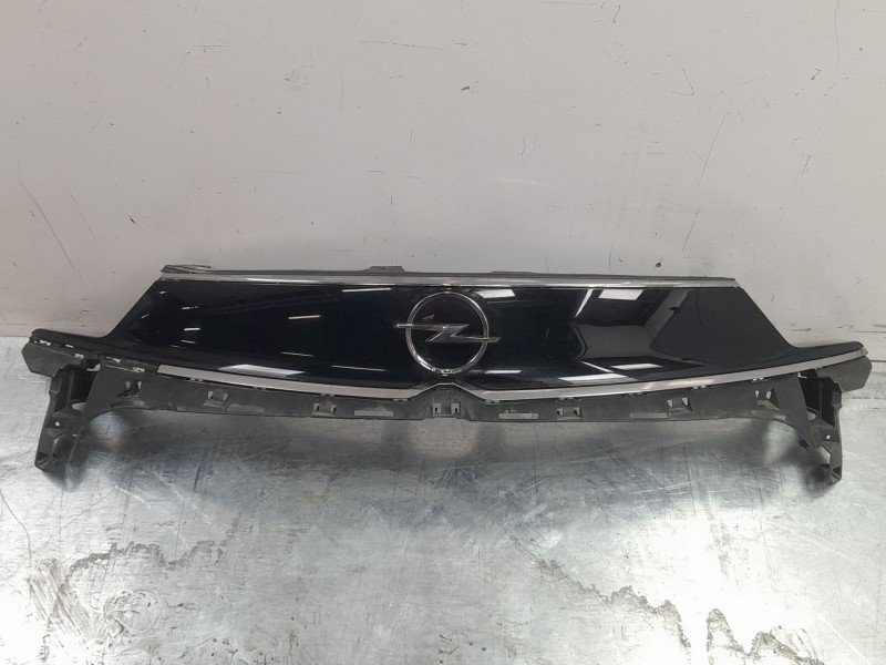 Recambio de rejilla paragolpes central para opel crossland x / crossland (p17, p2qo) 1.2 (75) referencia OEM IAM 39172213  