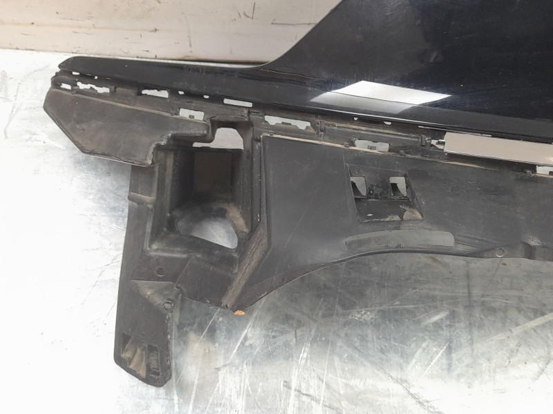 Recambio de rejilla paragolpes central para opel crossland x / crossland (p17, p2qo) 1.2 (75) referencia OEM IAM 39172213  