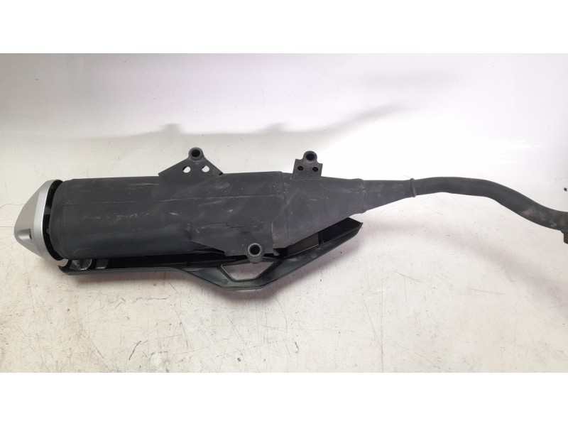 Recambio de silenciador trasero para honda pcx 125 referencia OEM IAM 18300K1YJ50  