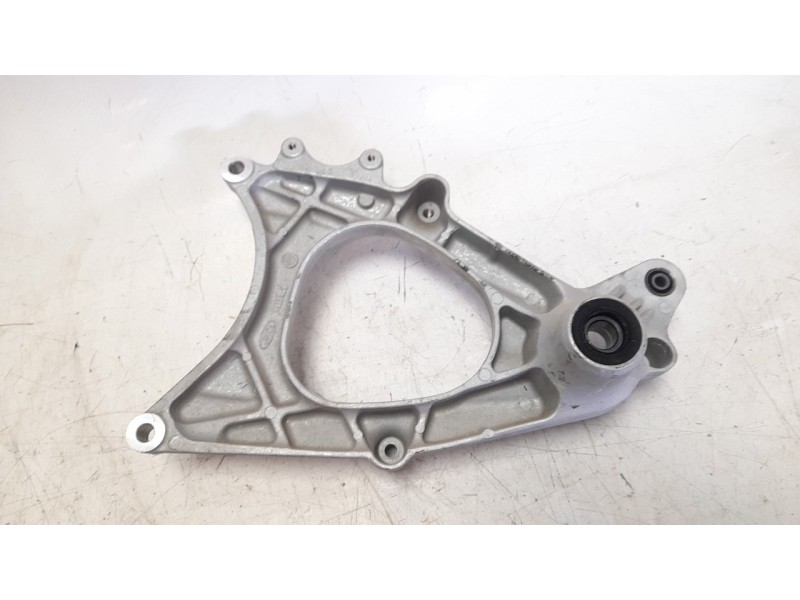 Recambio de basculante para honda pcx 125 pcx 125 referencia OEM IAM 52100K1YD10  