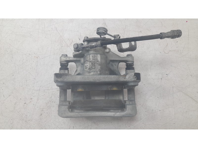 Recambio de pinza de freno trasera derecha para volkswagen amarok referencia OEM IAM 2H6615424  