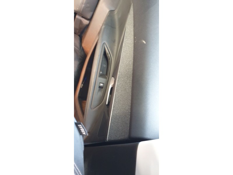 Recambio de mando elevalunas trasero izquierdo para peugeot 3008 allure pack referencia OEM IAM 98044803ZD  