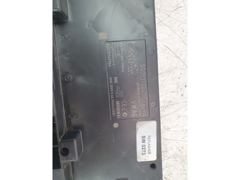 Recambio de modulo electronico para audi a3 (8v1, 8vk) 1.6 tdi referencia OEM IAM 5Q0937084DC  