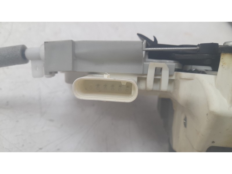 Recambio de cerradura puerta trasera derecha para audi a4 b9 avant (8w5, 8wd) 2.0 tdi referencia OEM IAM 8X0839016E  