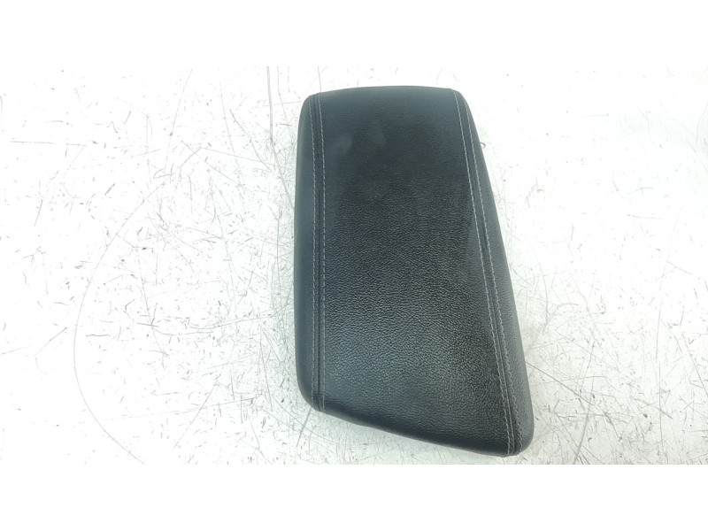Recambio de apoyabrazos central para kia niro referencia OEM IAM 84660G5000CN1  
