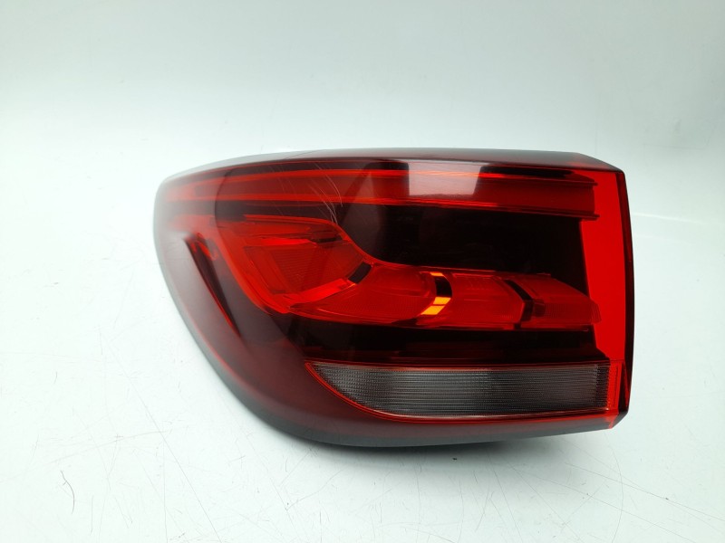 Recambio de piloto trasero izquierdo para mg zs suv (azs1) 1.5 vti referencia OEM IAM 10571681  